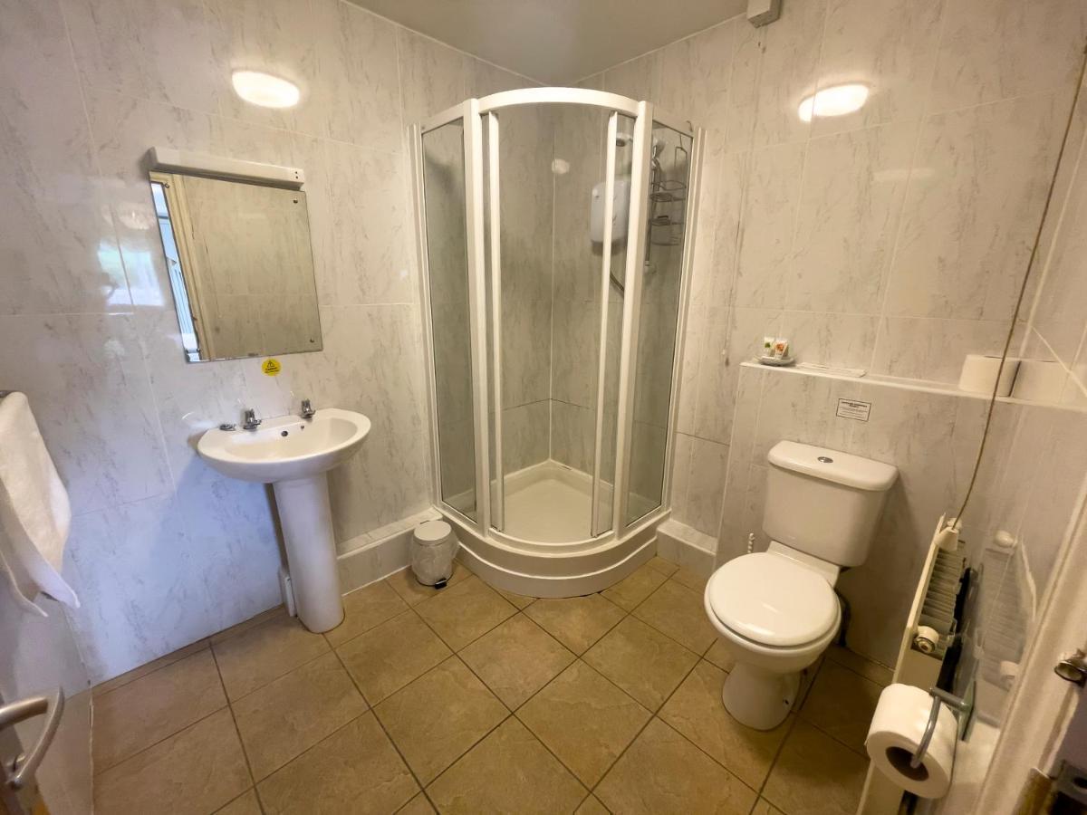 Llanina Arms Hotel Llanarth  Ngoại thất bức ảnh