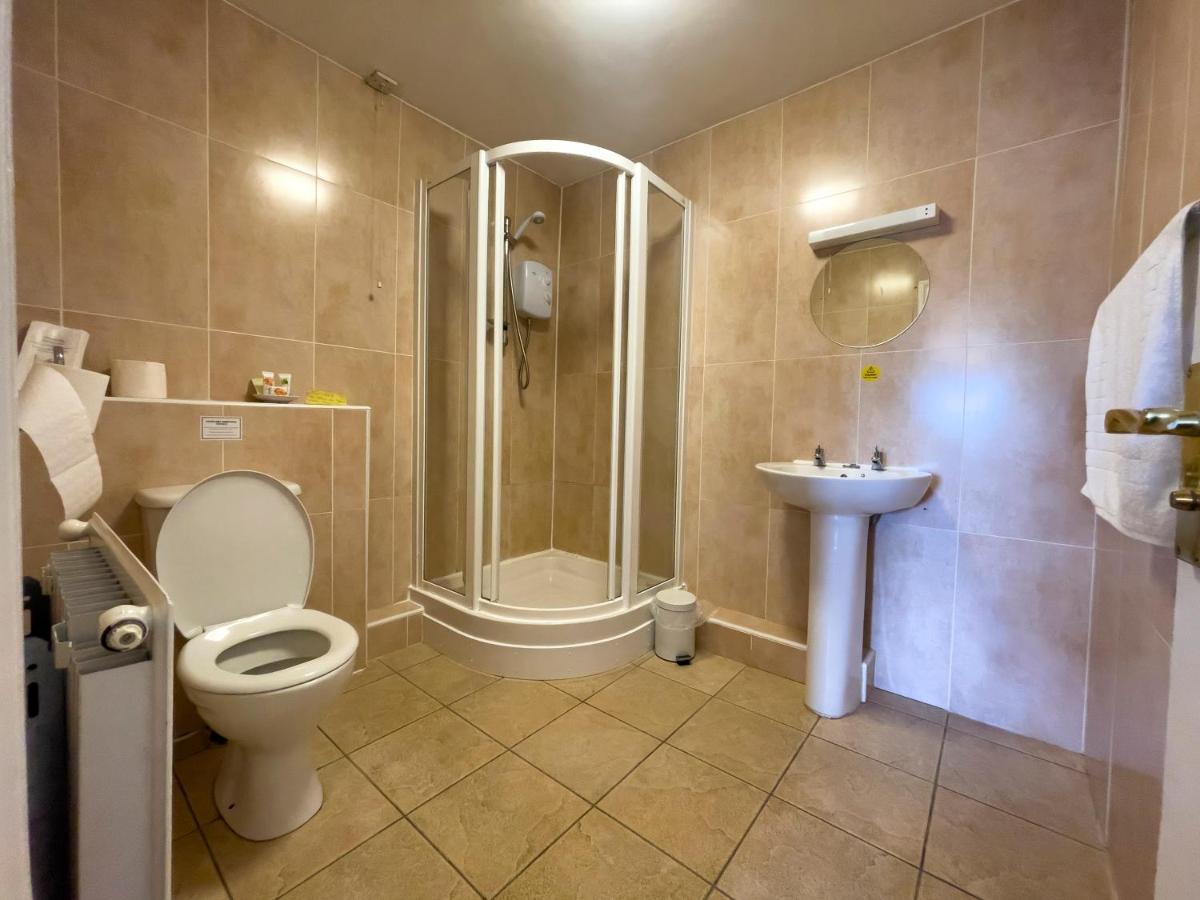 Llanina Arms Hotel Llanarth  Ngoại thất bức ảnh