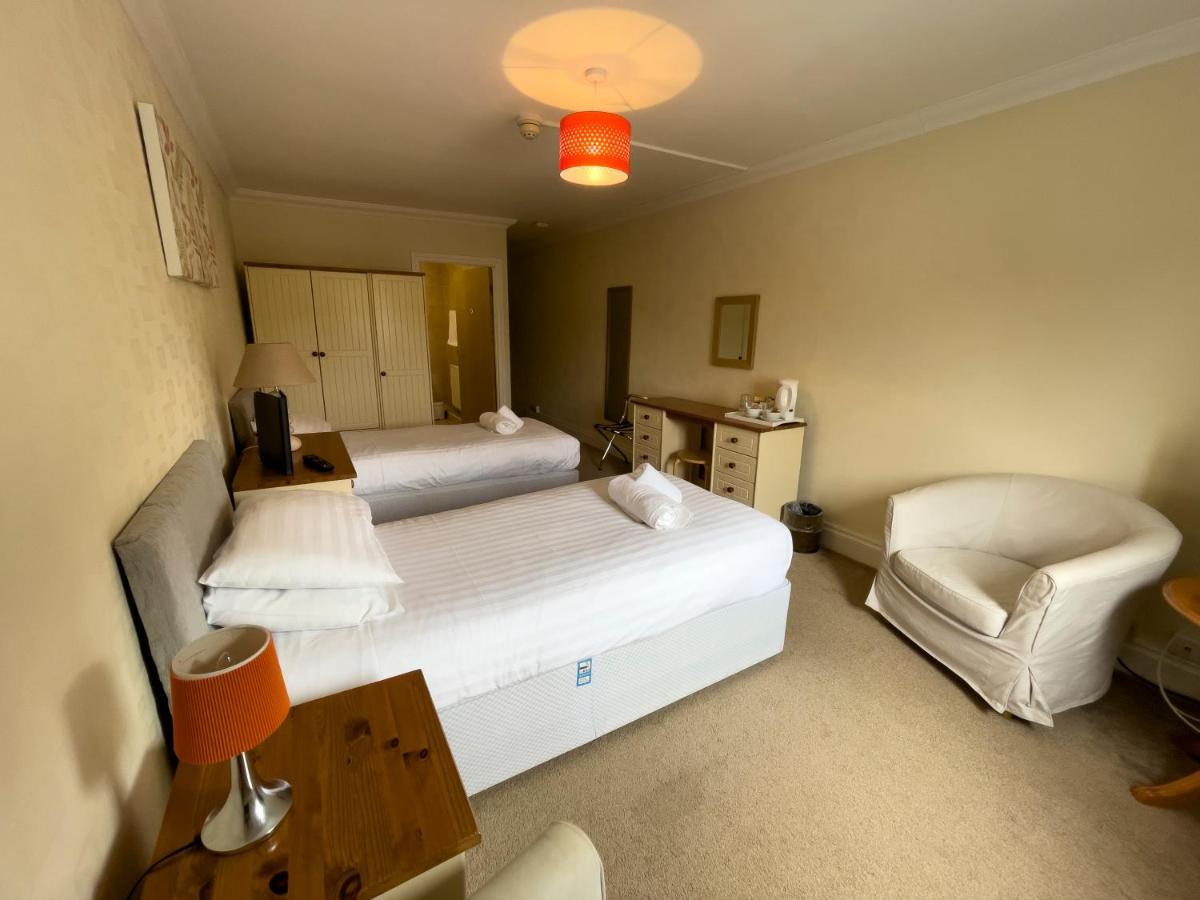 Llanina Arms Hotel Llanarth  Ngoại thất bức ảnh