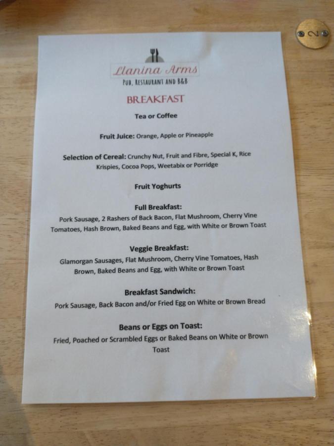 Llanina Arms Hotel Llanarth  Ngoại thất bức ảnh