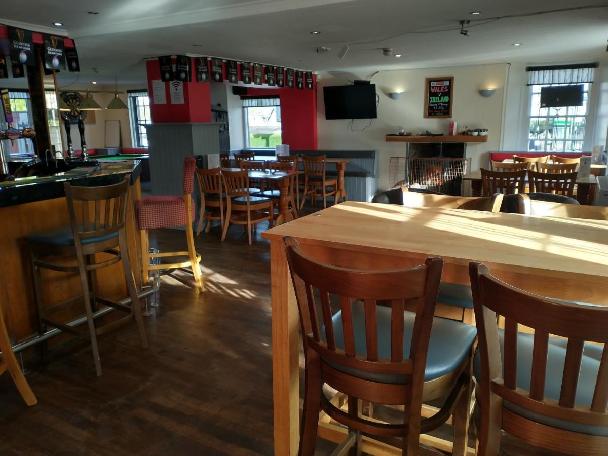 Llanina Arms Hotel Llanarth  Ngoại thất bức ảnh