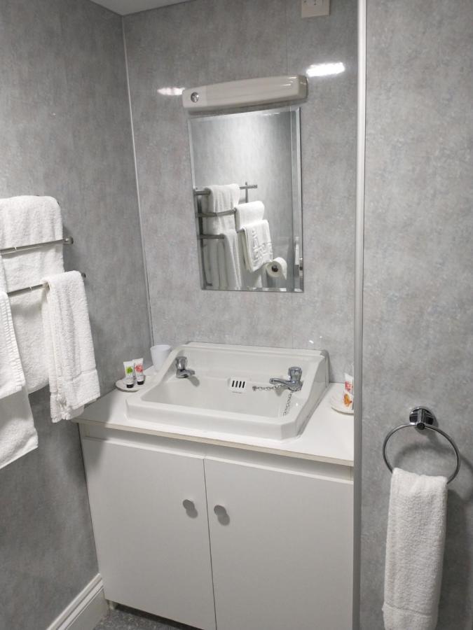 Llanina Arms Hotel Llanarth  Ngoại thất bức ảnh
