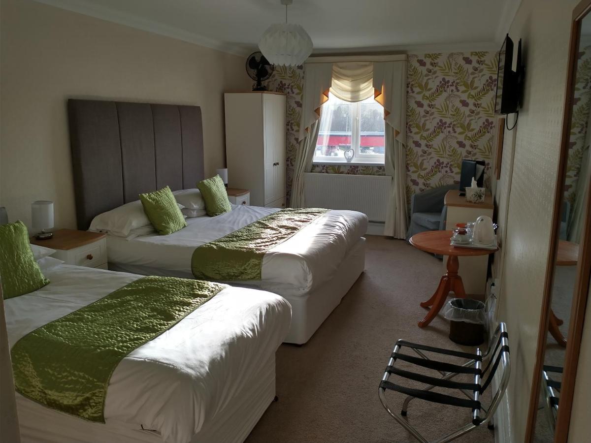 Llanina Arms Hotel Llanarth  Ngoại thất bức ảnh