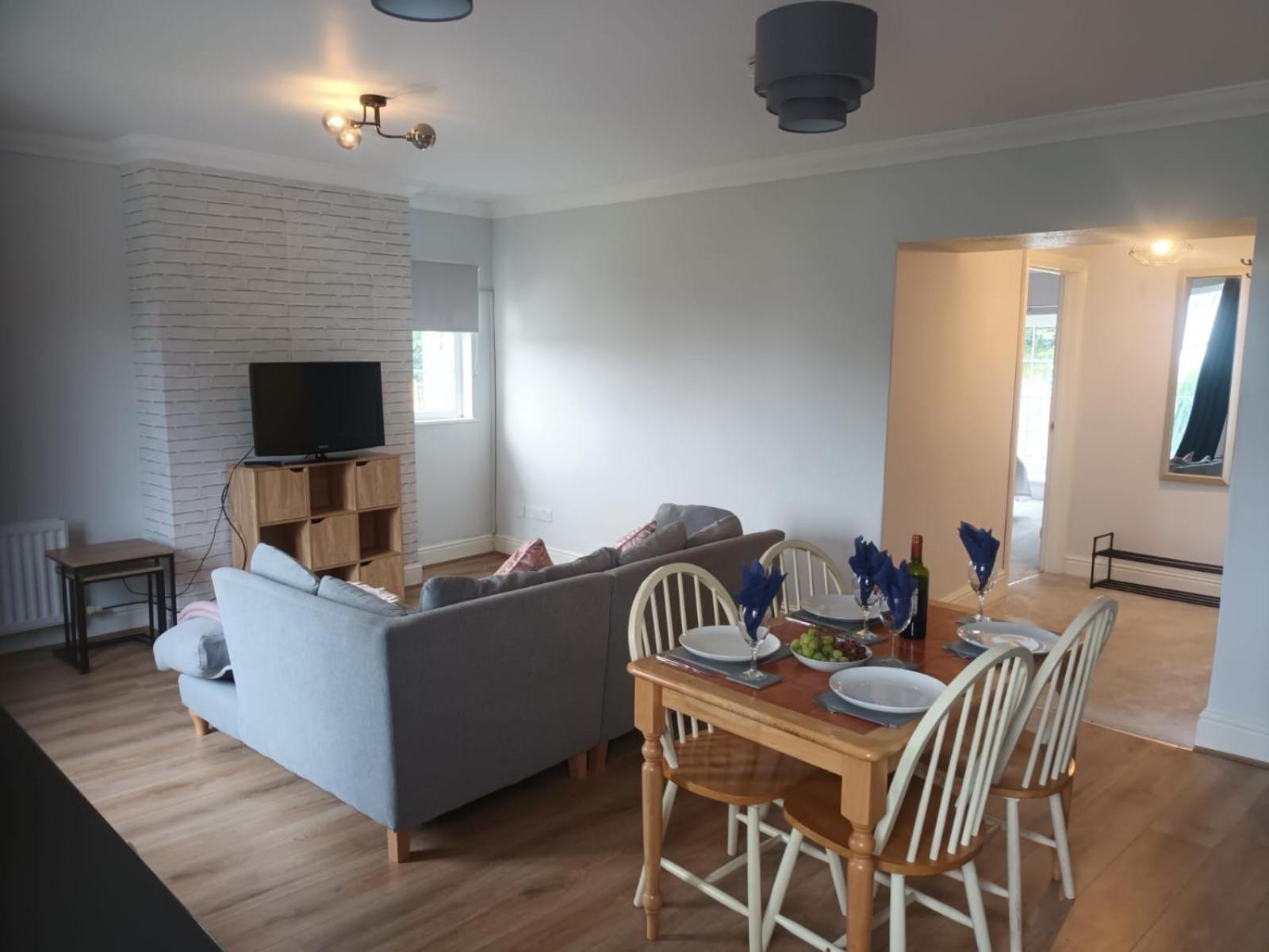 Llanina Arms Hotel Llanarth  Ngoại thất bức ảnh